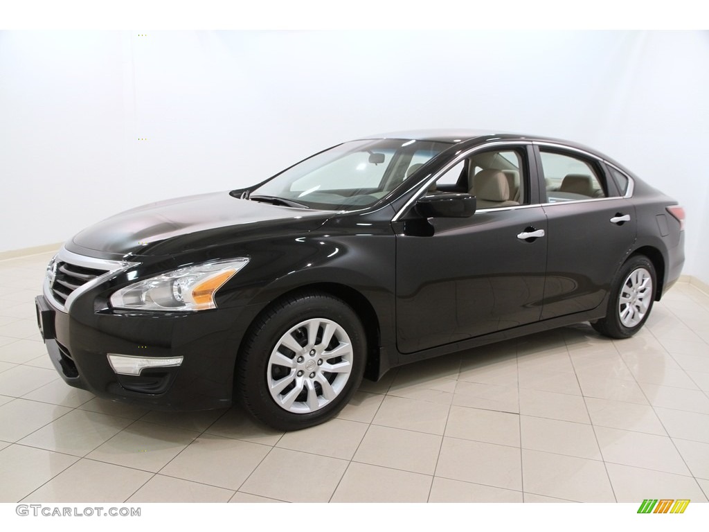 2014 Altima 2.5 S - Super Black / Beige photo #3