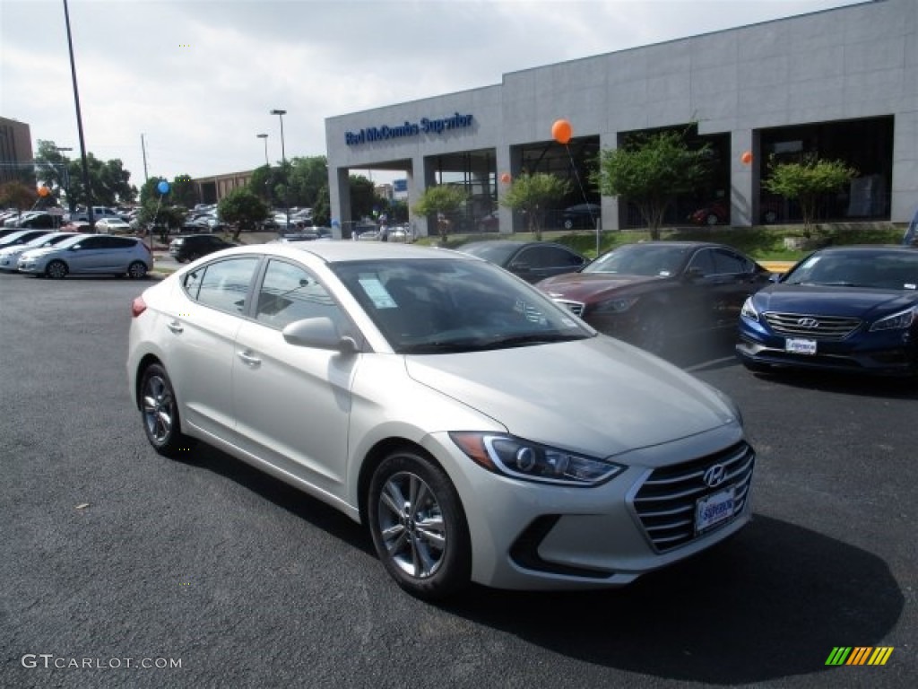 2017 Elantra SE - Beige / Beige photo #1
