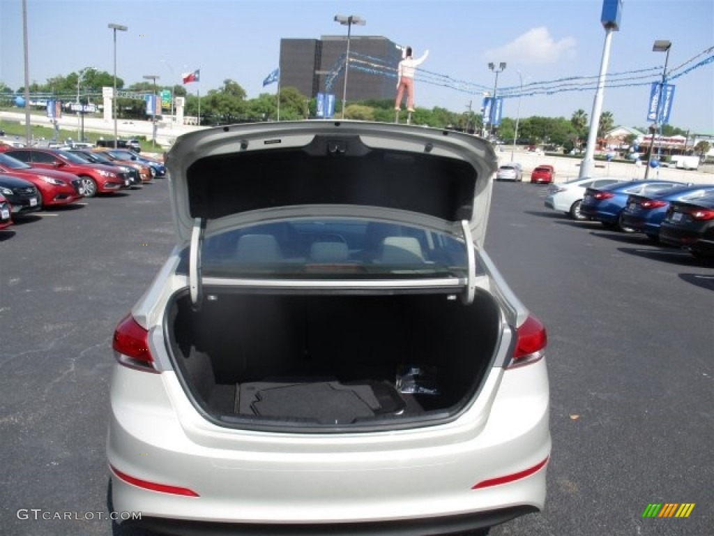 2017 Elantra SE - Beige / Beige photo #9