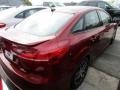 Ruby Red - Focus SE Sedan Photo No. 6