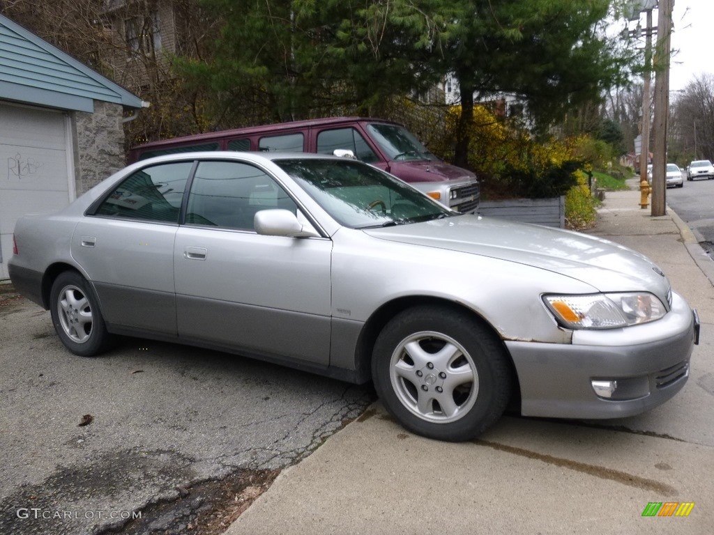 2000 Lexus ES 300 Sedan Exterior Photos