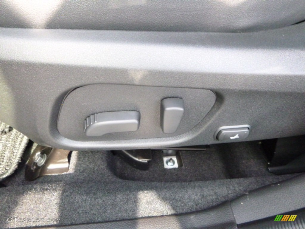 2016 Subaru Forester 2.5i Limited Controls Photo #112018221