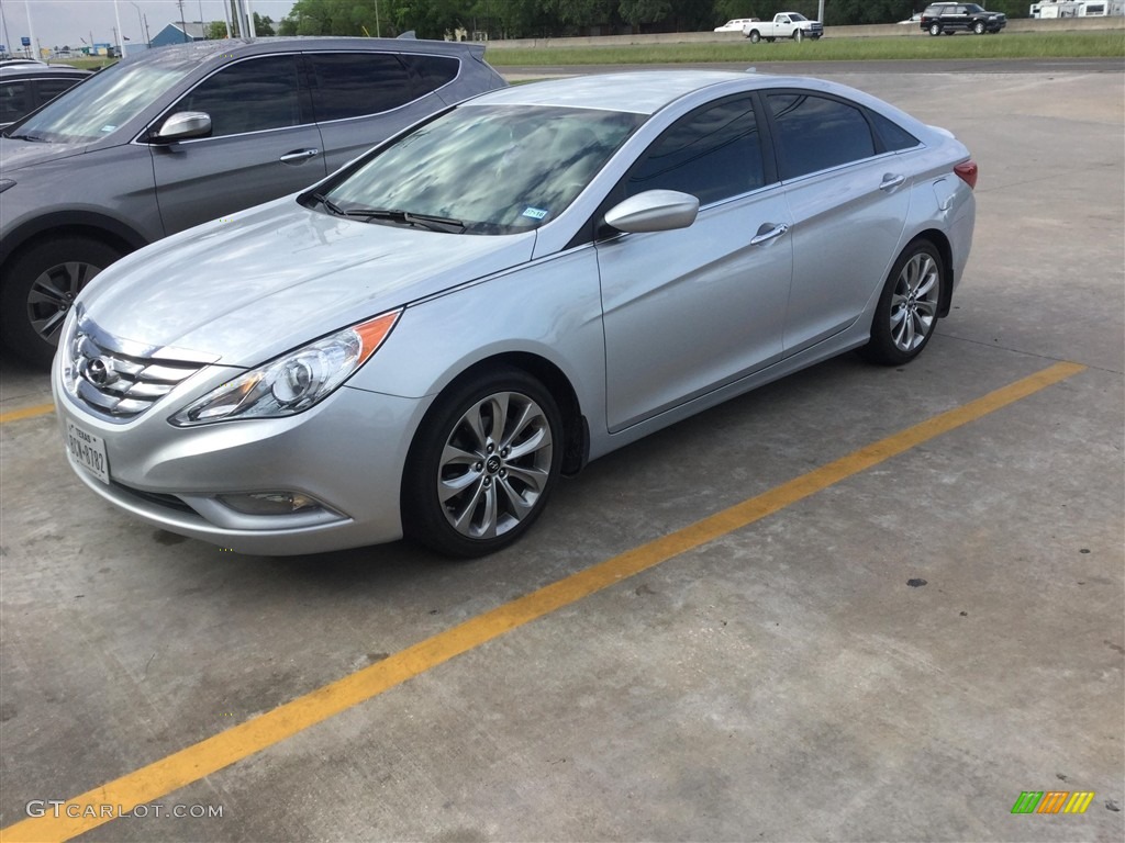 2013 Sonata SE - Radiant Silver / Gray photo #2