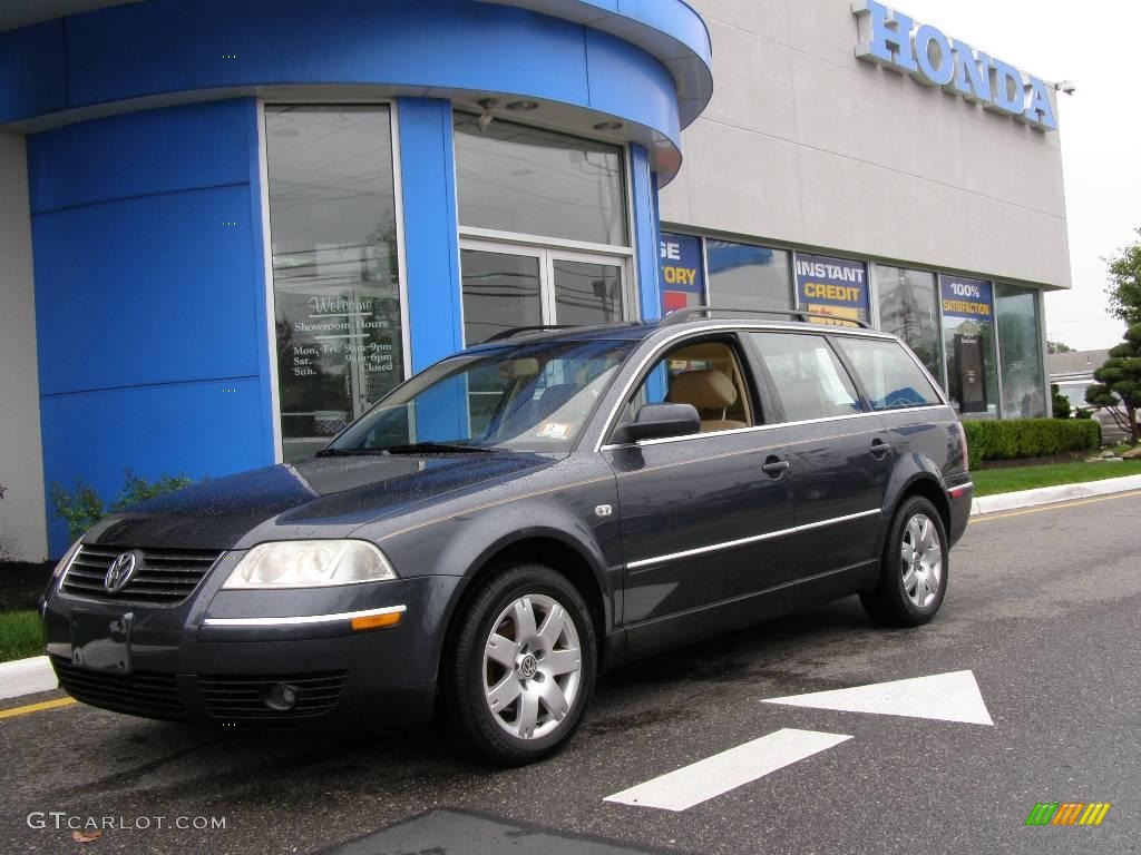 2002 Passat GLX Wagon - Blue Anthracite Pearl / Beige photo #1