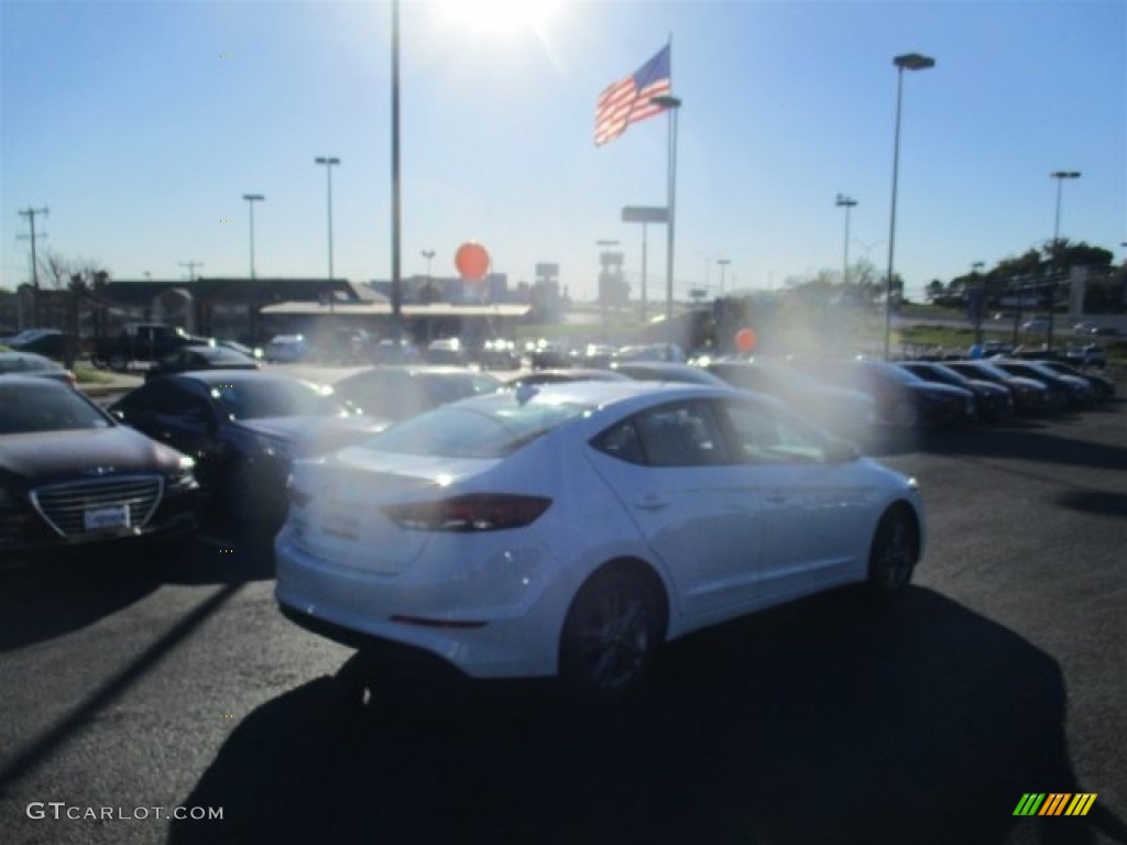 2017 Elantra SE - White / Beige photo #7