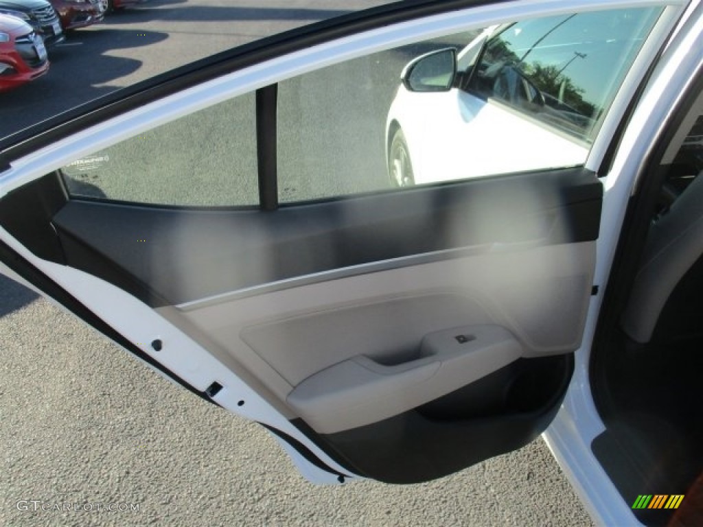 2017 Elantra SE - White / Beige photo #16