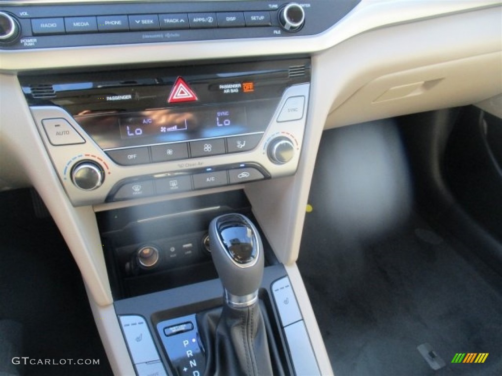 2017 Elantra SE - White / Beige photo #19