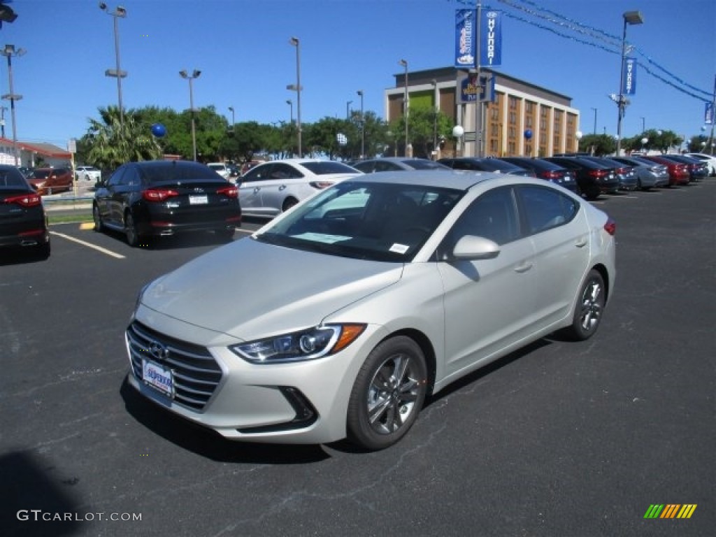 2017 Elantra SE - Beige / Beige photo #3