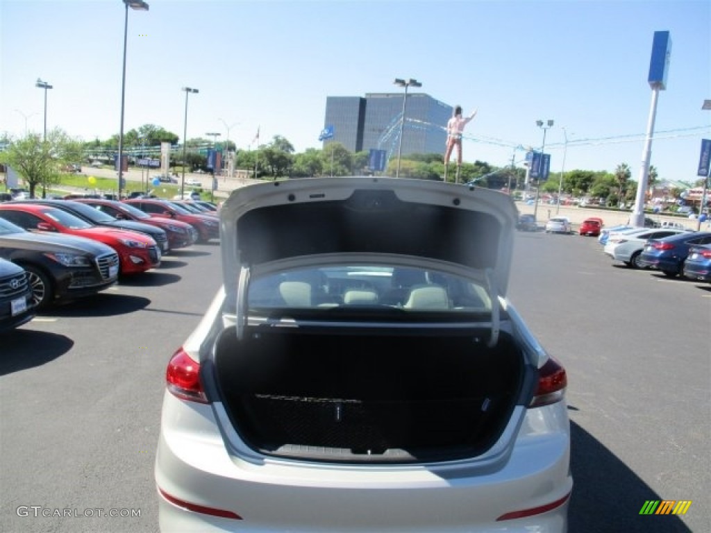 2017 Elantra SE - Beige / Beige photo #5