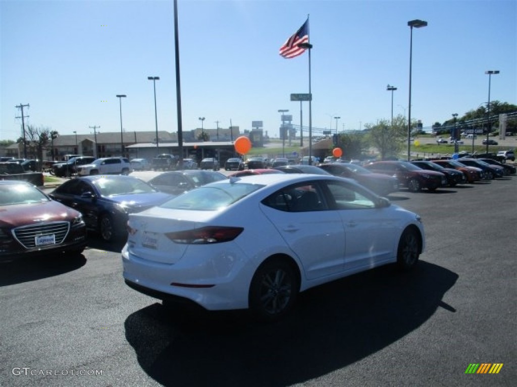 2017 Elantra SE - White / Gray photo #7