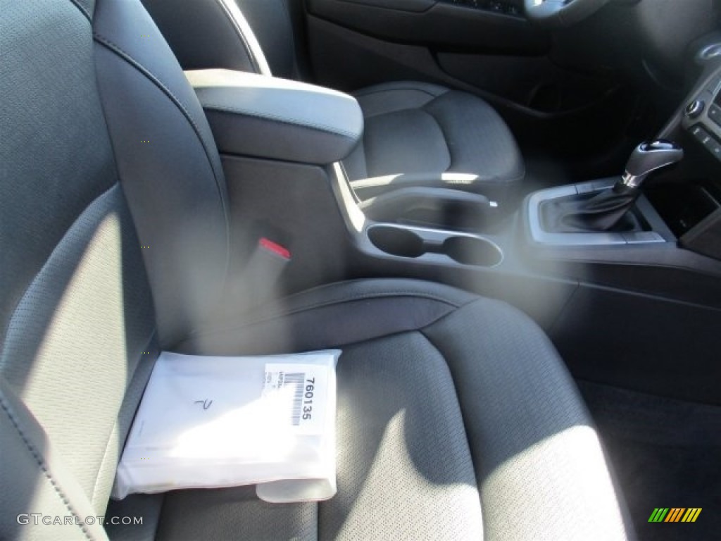 2017 Elantra Limited - Black / Black photo #12
