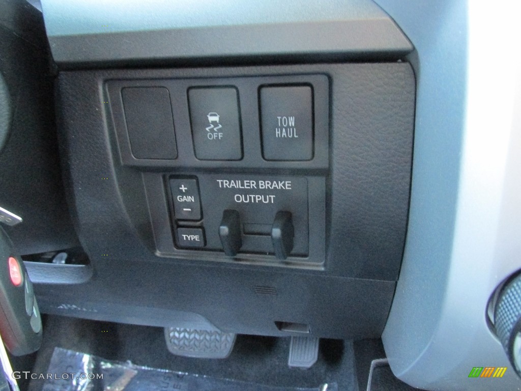 2016 Tundra SR5 CrewMax 4x4 - Magnetic Gray Metallic / Graphite photo #30