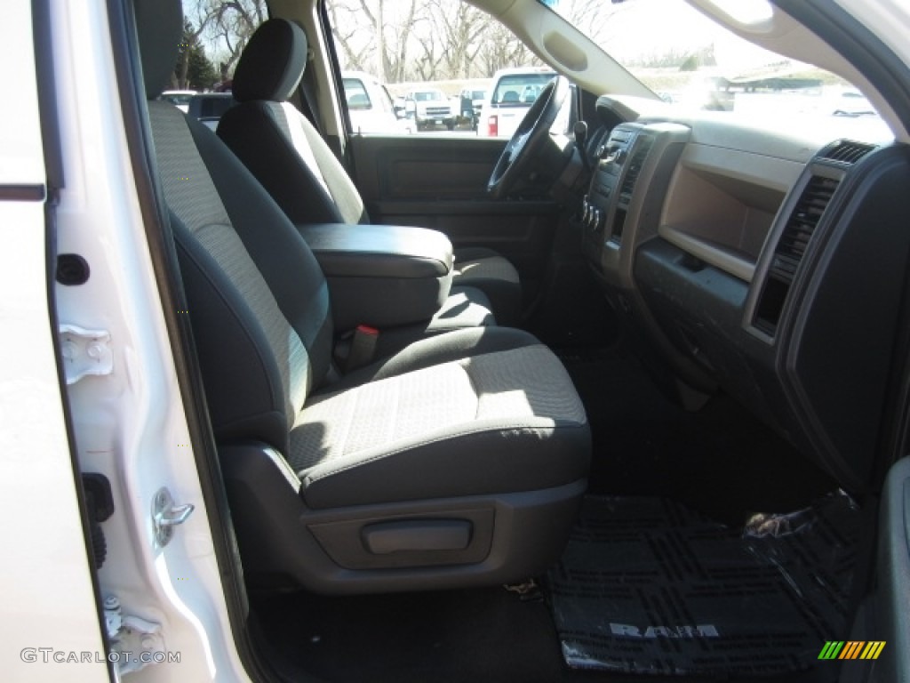 2011 Ram 1500 ST Quad Cab 4x4 - Bright White / Dark Slate Gray/Medium Graystone photo #15