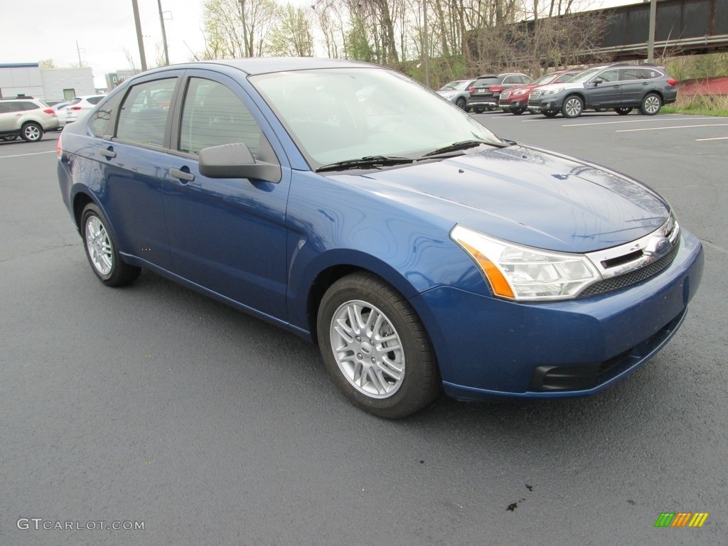 2009 Focus SE Sedan - Vista Blue Metallic / Charcoal Black photo #4