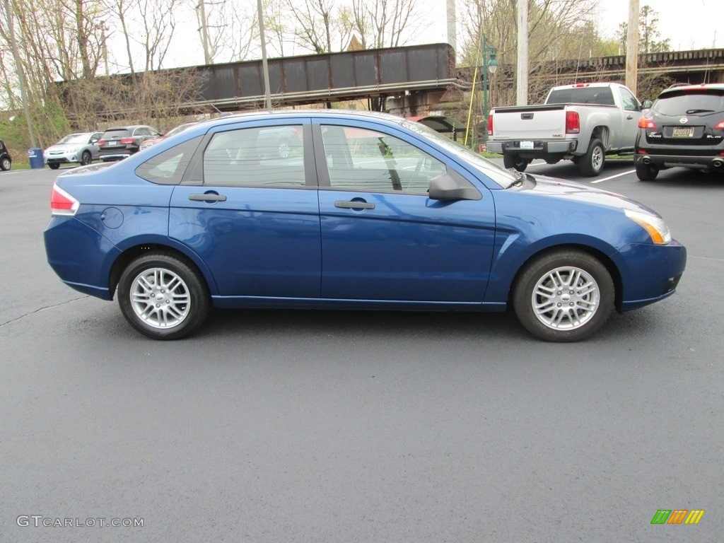 2009 Focus SE Sedan - Vista Blue Metallic / Charcoal Black photo #5