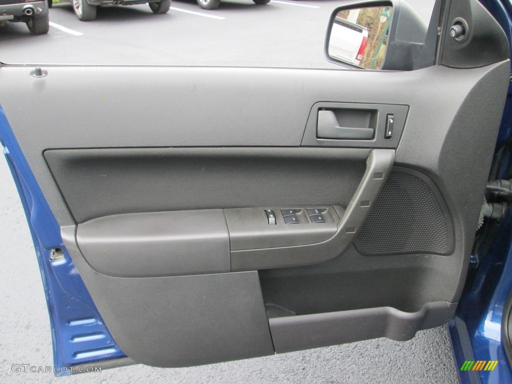 2009 Focus SE Sedan - Vista Blue Metallic / Charcoal Black photo #13