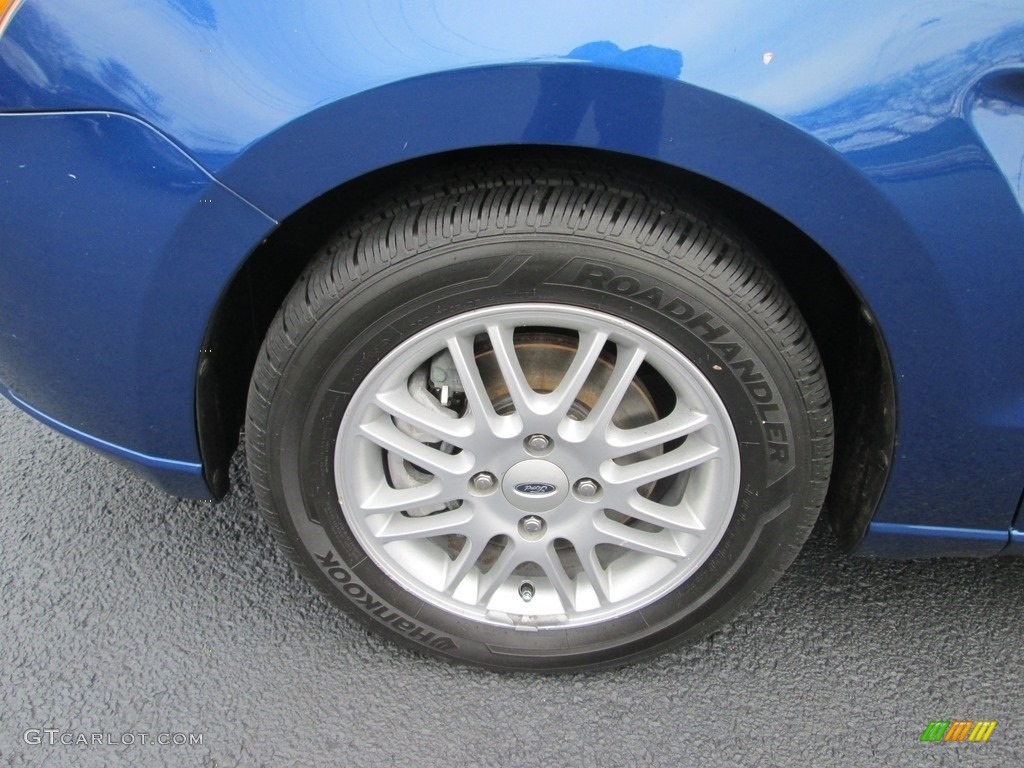 2009 Focus SE Sedan - Vista Blue Metallic / Charcoal Black photo #20
