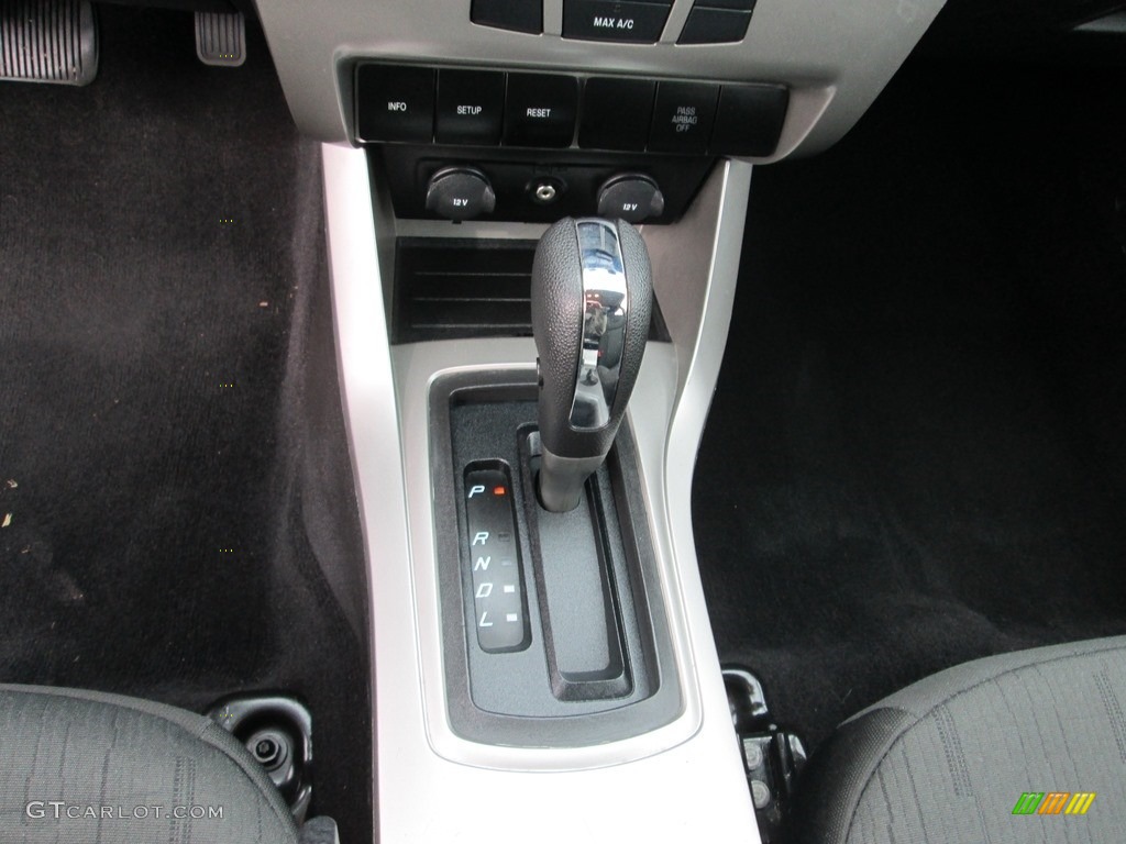 2009 Focus SE Sedan - Vista Blue Metallic / Charcoal Black photo #24