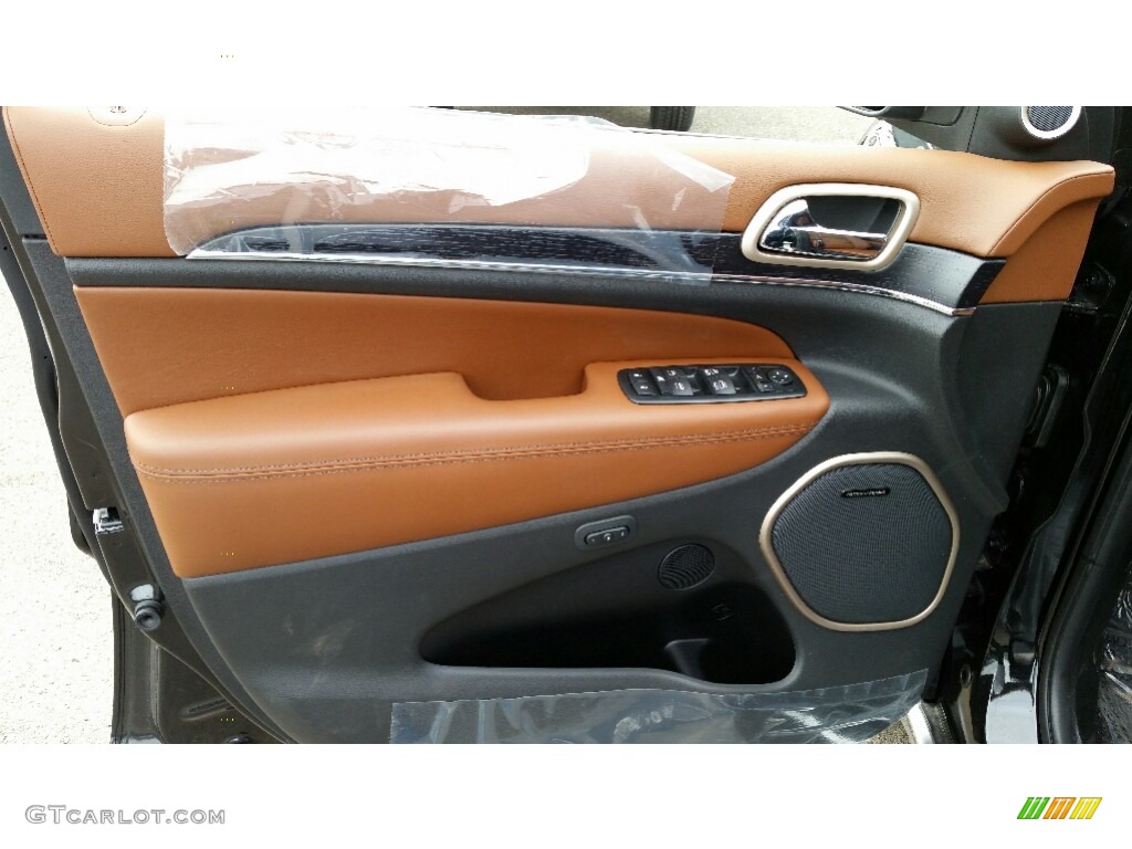 2016 Jeep Grand Cherokee Summit 4x4 Door Panel Photos