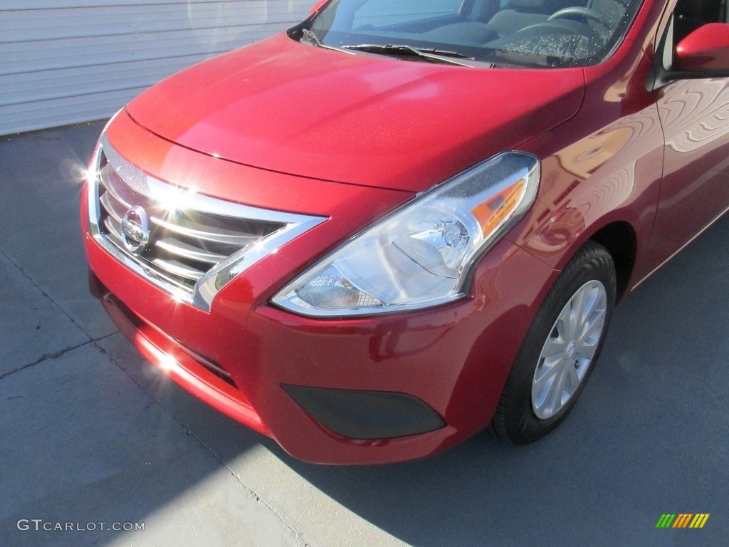 2015 Versa 1.6 SV Sedan - Red Brick / Charcoal photo #7
