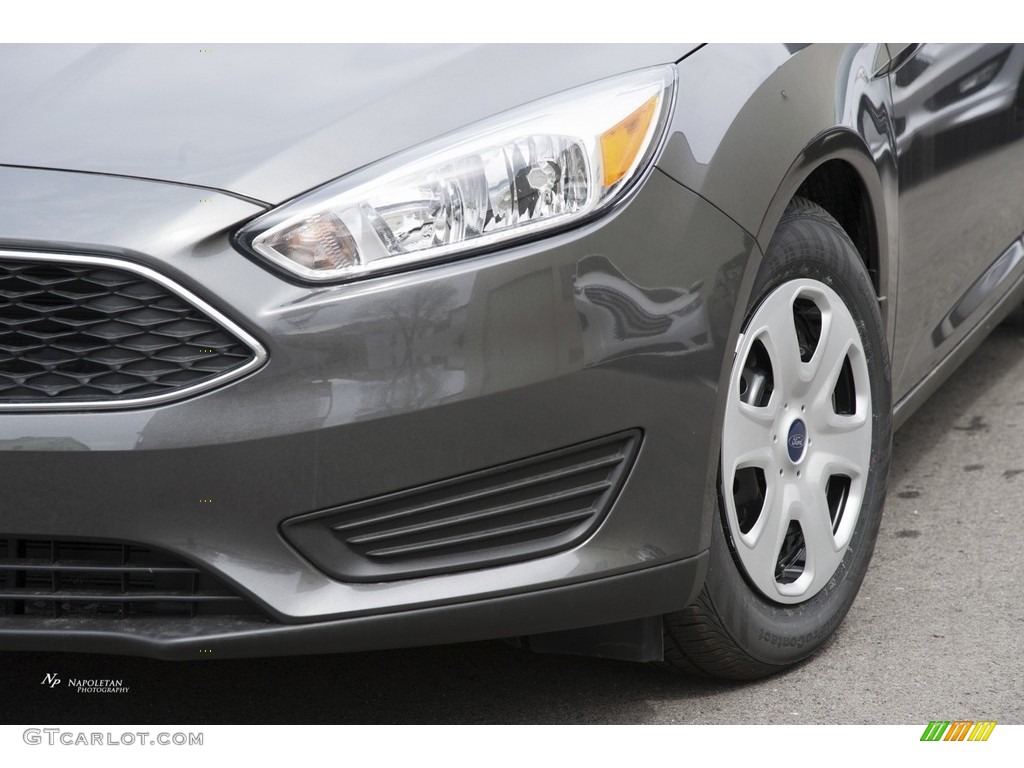 2016 Focus S Sedan - Magnetic / Charcoal Black photo #2