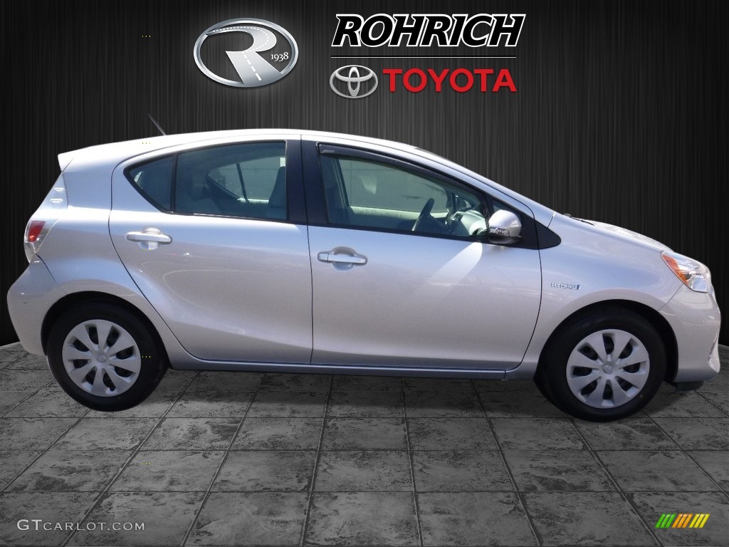 2012 Prius c Hybrid Four - Classic Silver Metallic / Light Blue Gray/Black photo #2