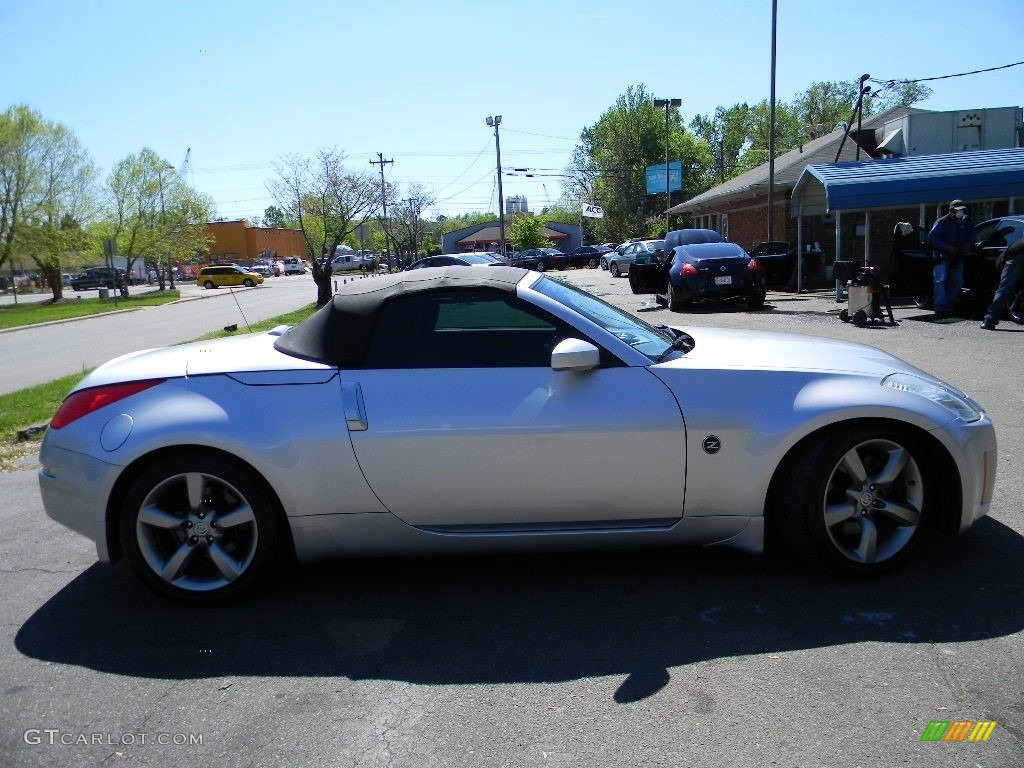 2007 350Z Touring Roadster - Silver Alloy Metallic / Charcoal photo #11