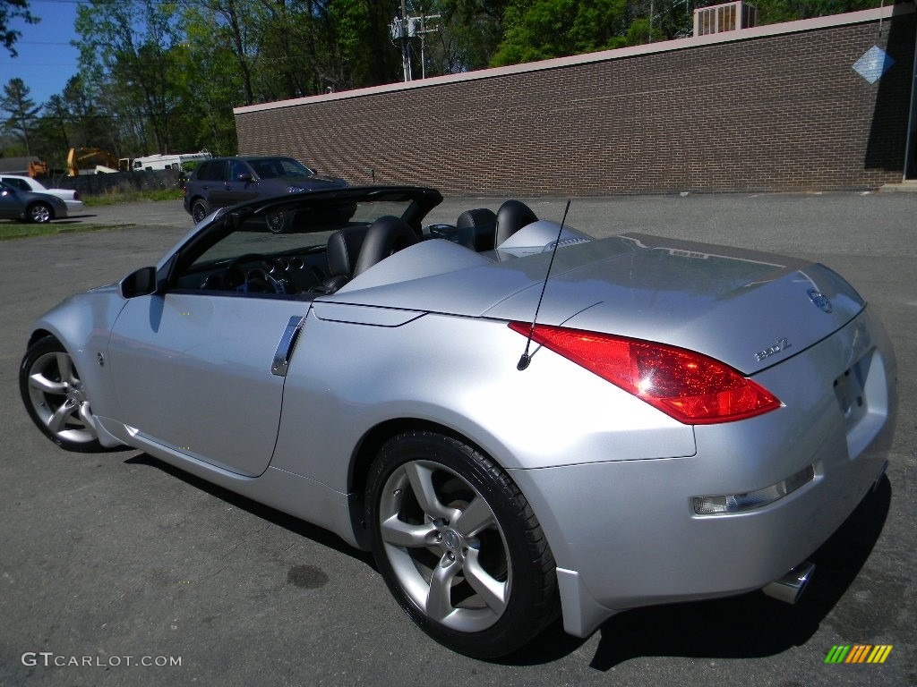 2007 350Z Touring Roadster - Silver Alloy Metallic / Charcoal photo #15