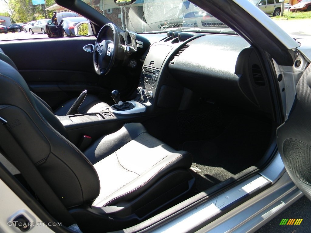 2007 350Z Touring Roadster - Silver Alloy Metallic / Charcoal photo #21