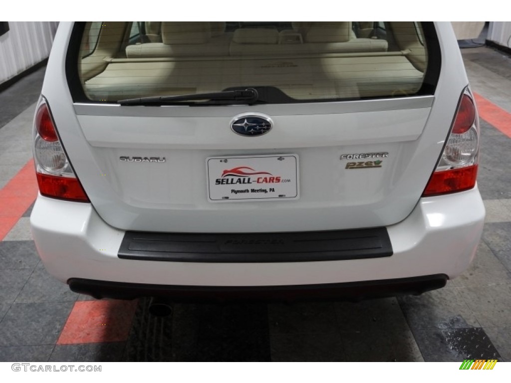 2008 Forester 2.5 X - Aspen White / Desert Beige photo #63