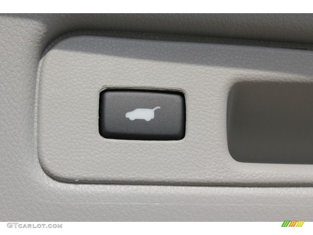2017 Acura RDX Advance Controls Photo #112092686