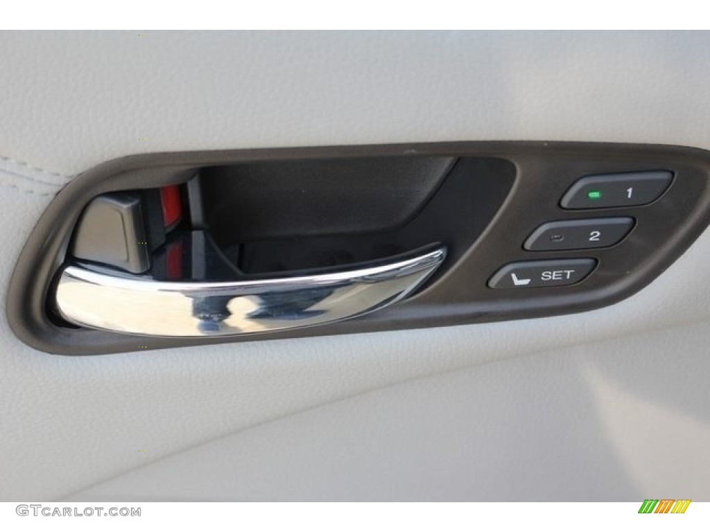 2017 Acura RDX Advance Controls Photo #112092800