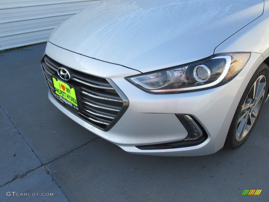 2017 Elantra Limited - Silver / Gray photo #10