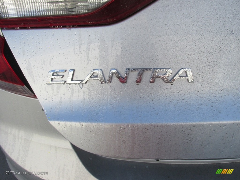2017 Elantra Limited - Silver / Gray photo #14