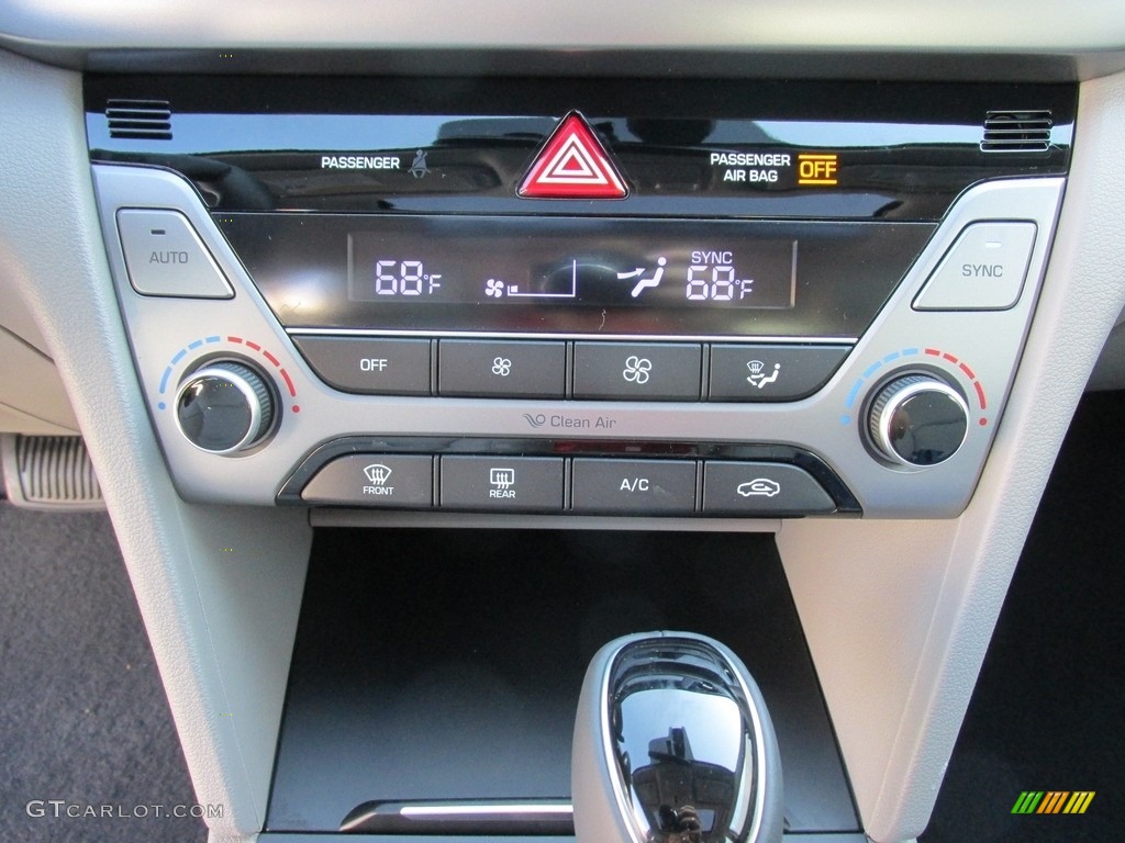 2017 Elantra Limited - Silver / Gray photo #28