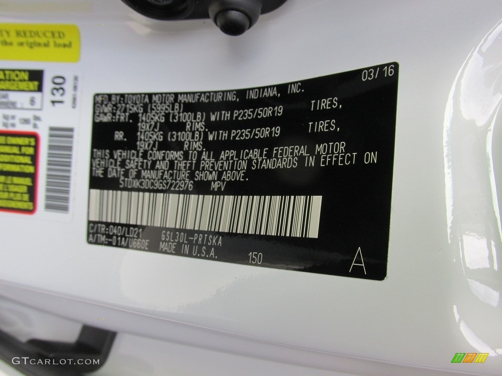 2016 Sienna SE - Super White / Black photo #33