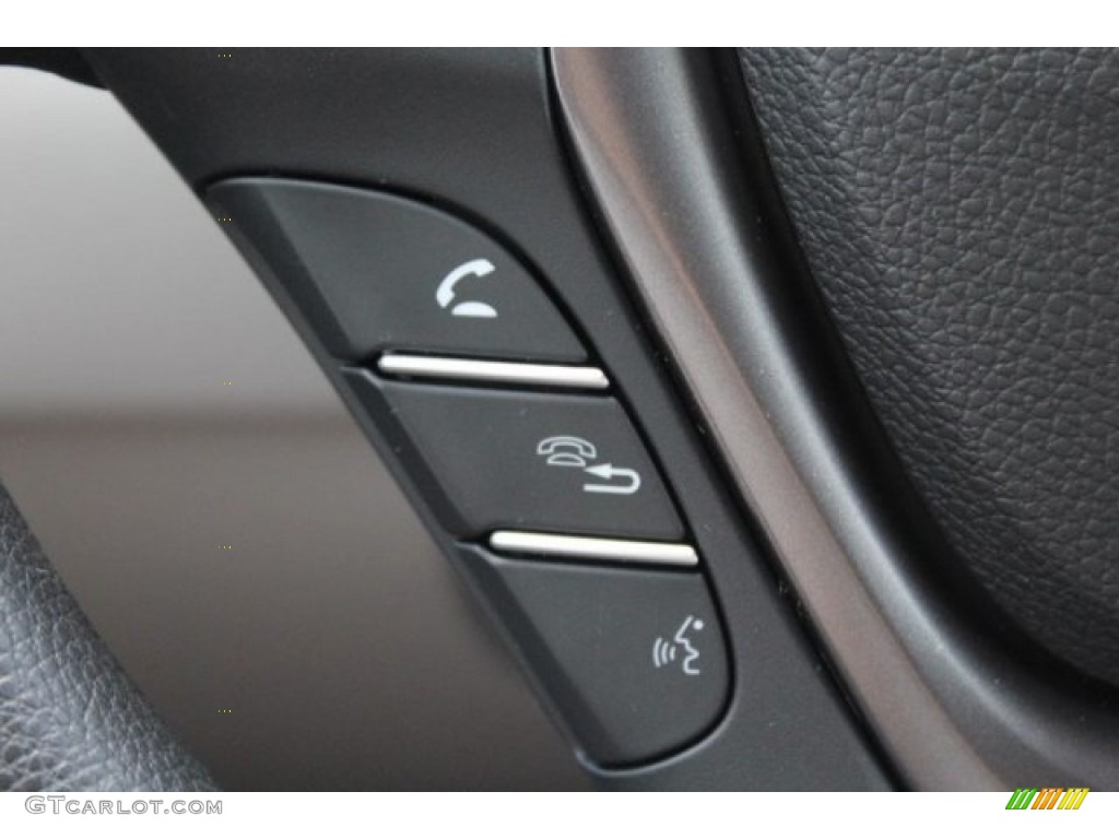 2016 Pilot LX - Lunar Silver Metallic / Gray photo #13