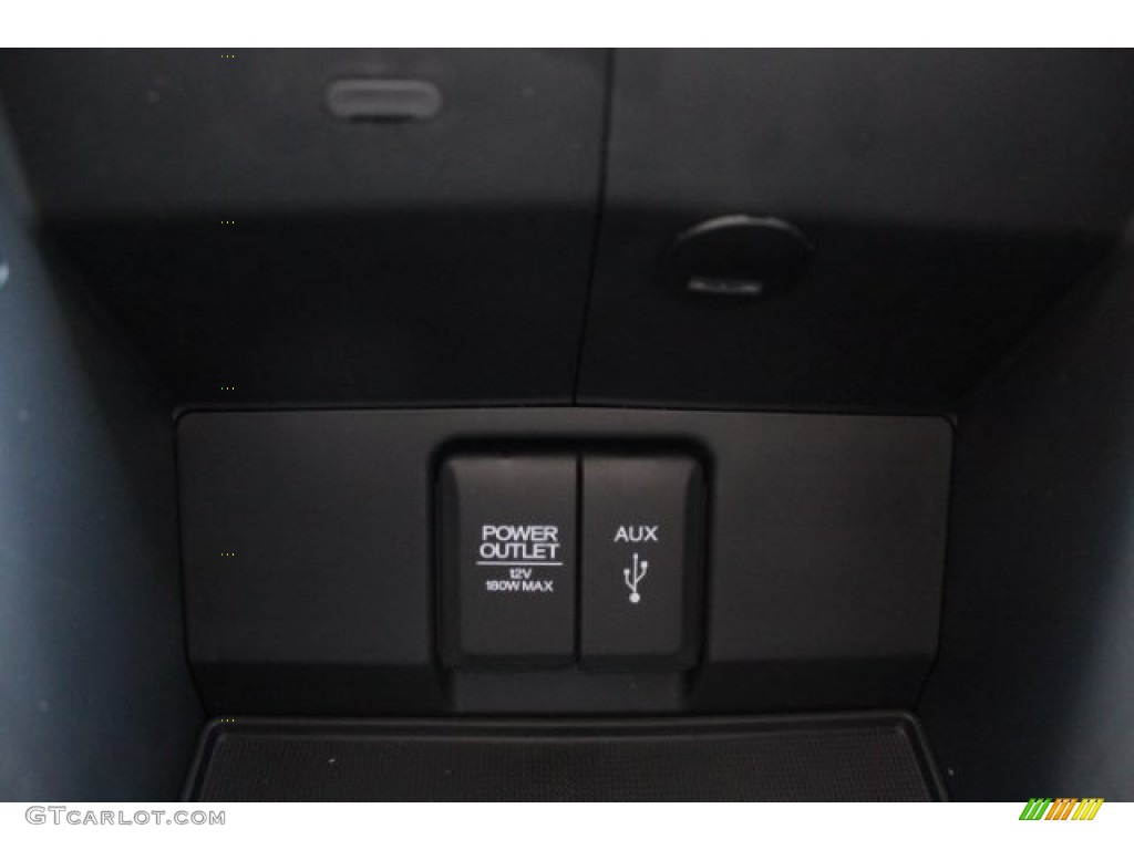 2016 Pilot LX - Lunar Silver Metallic / Gray photo #24