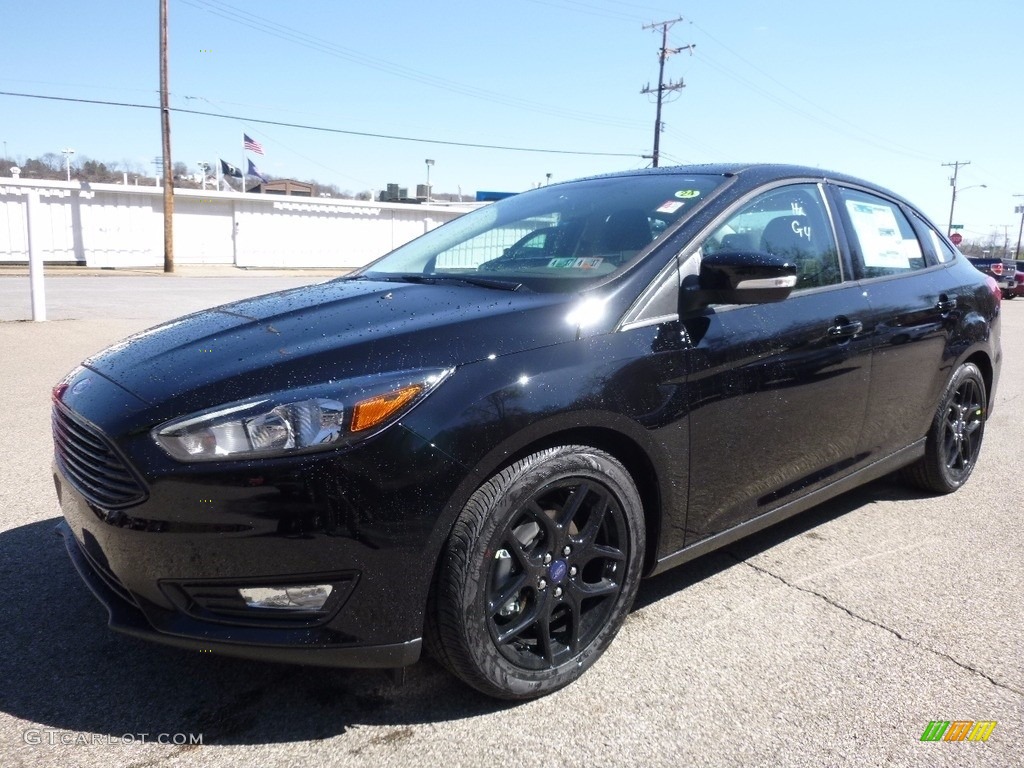 Shadow Black 2016 Ford Focus SE Sedan Exterior Photo #112123693