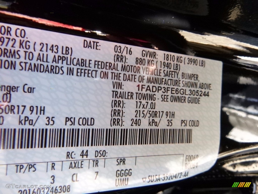 2016 Focus SE Sedan - Shadow Black / Charcoal Black photo #15