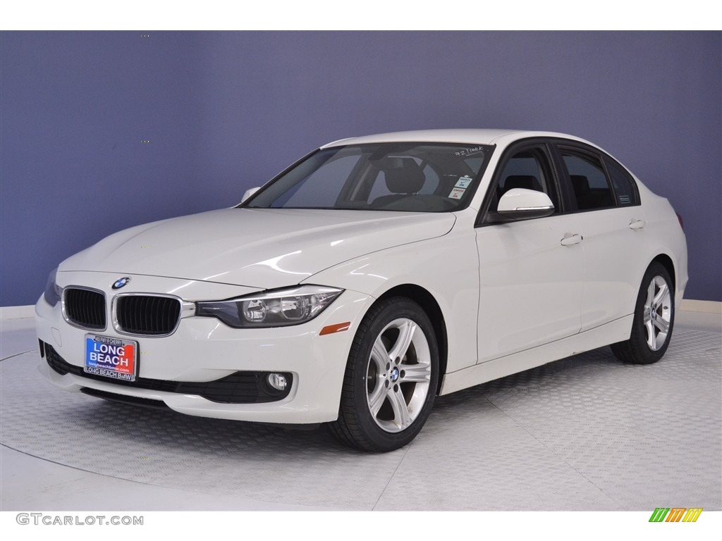 2013 3 Series 320i Sedan - Alpine White / Black photo #3