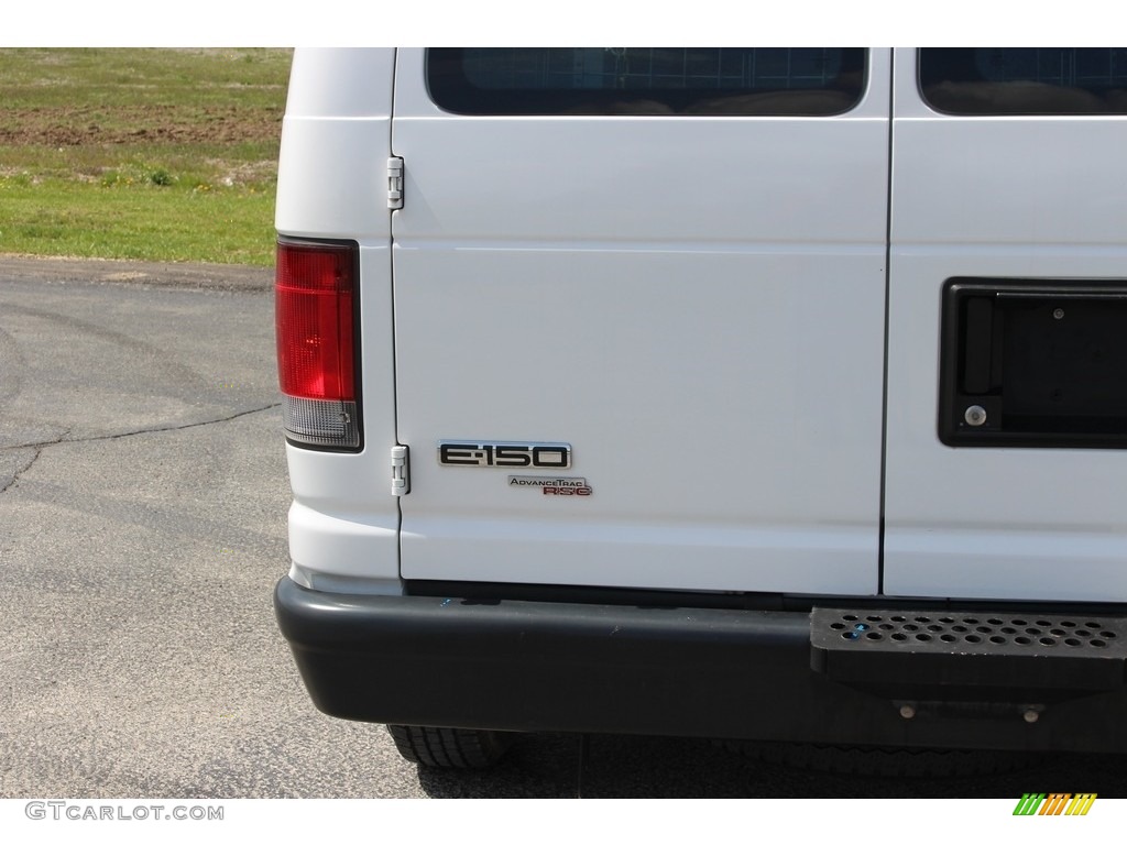 2011 E Series Van E150 Commercial - Oxford White / Medium Flint photo #28