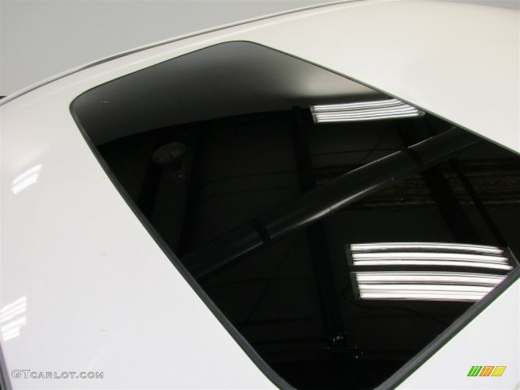 2016 Taurus SHO AWD - White Platinum / SHO Charcoal Black/Mayan Gray Miko Suede photo #38