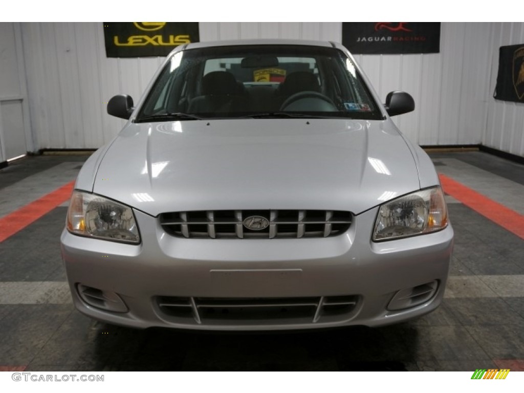 2002 Accent GL Sedan - Silver Mist / Gray photo #4
