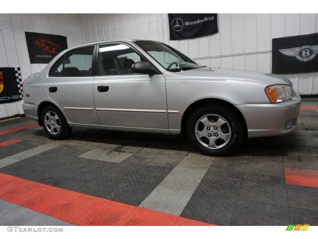 2002 Accent GL Sedan - Silver Mist / Gray photo #6