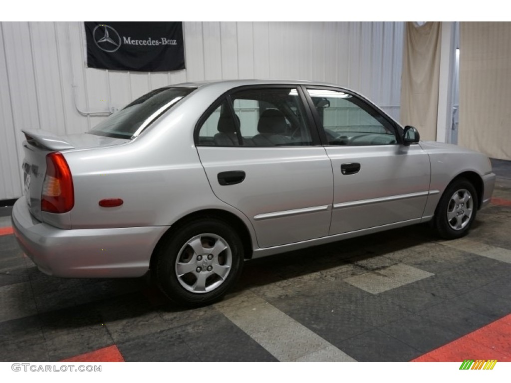 2002 Accent GL Sedan - Silver Mist / Gray photo #7