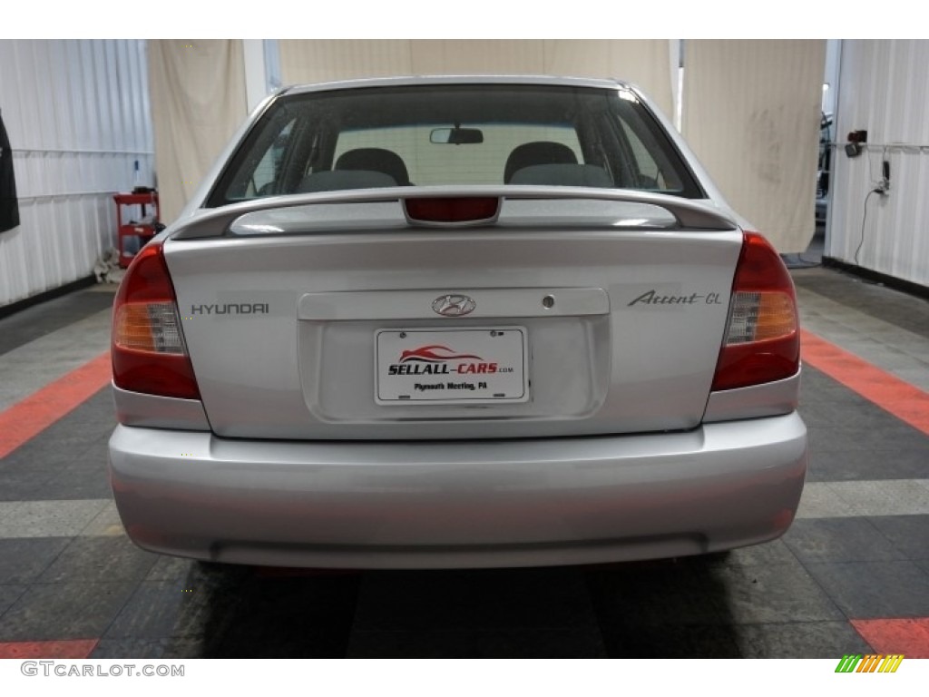 2002 Accent GL Sedan - Silver Mist / Gray photo #9