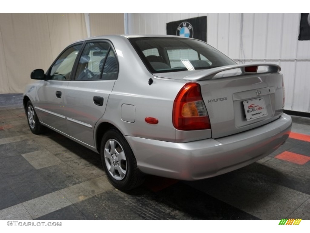 2002 Accent GL Sedan - Silver Mist / Gray photo #10