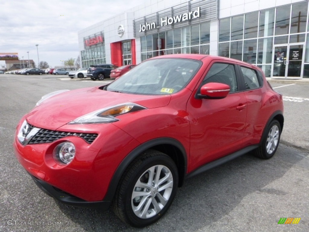 2016 Juke S AWD - Red Alert / Black/Silver photo #11