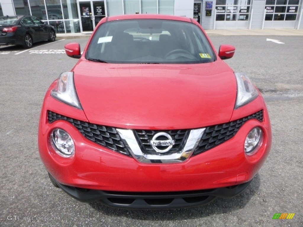 2016 Juke S AWD - Red Alert / Black/Silver photo #12